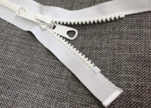 #8 Premade Separating Boat Zipper White