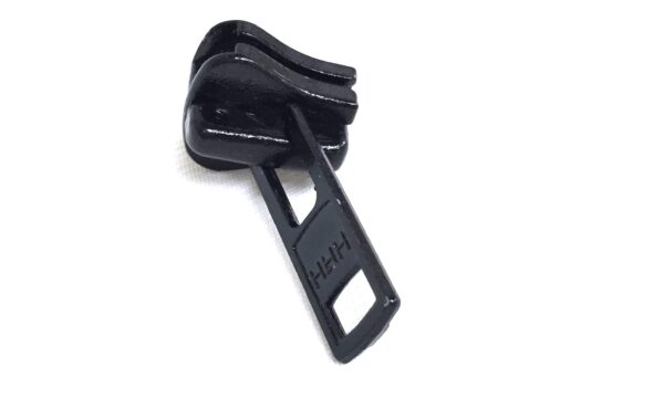 #8 Molded Zipper Single Pull Locking