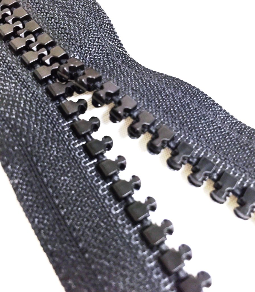 Molded Zipper Chain 5 Black Royal Upholstery