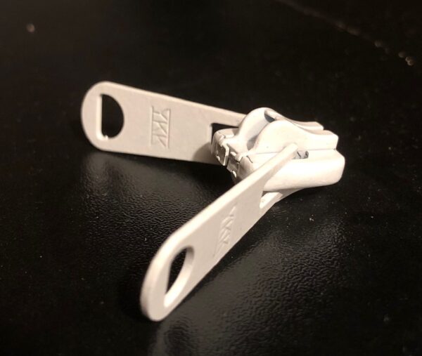 #5 Molded Zipper Double Pull Locking White - Closeout